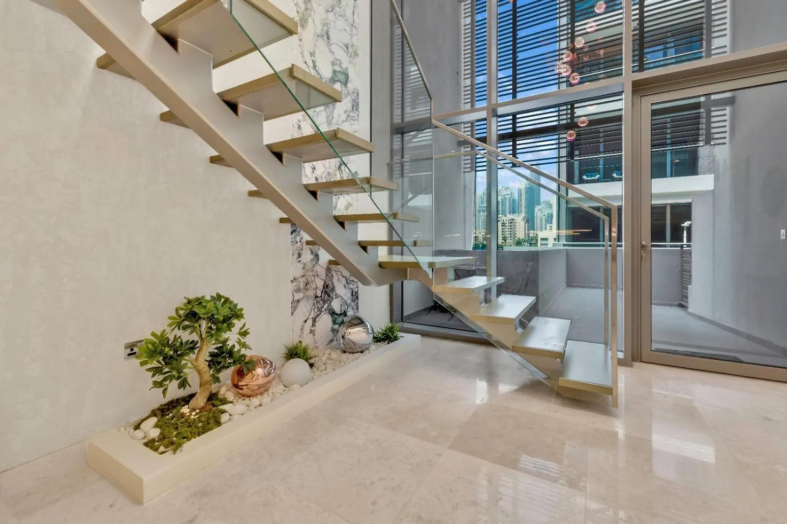 Design Duplex Pool, Gym & Walk To Dubai Mall