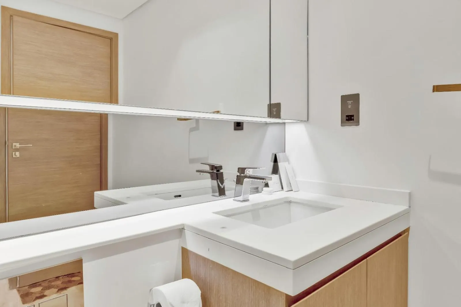 Design Duplex Pool, Gym & Walk To Dubai Mall