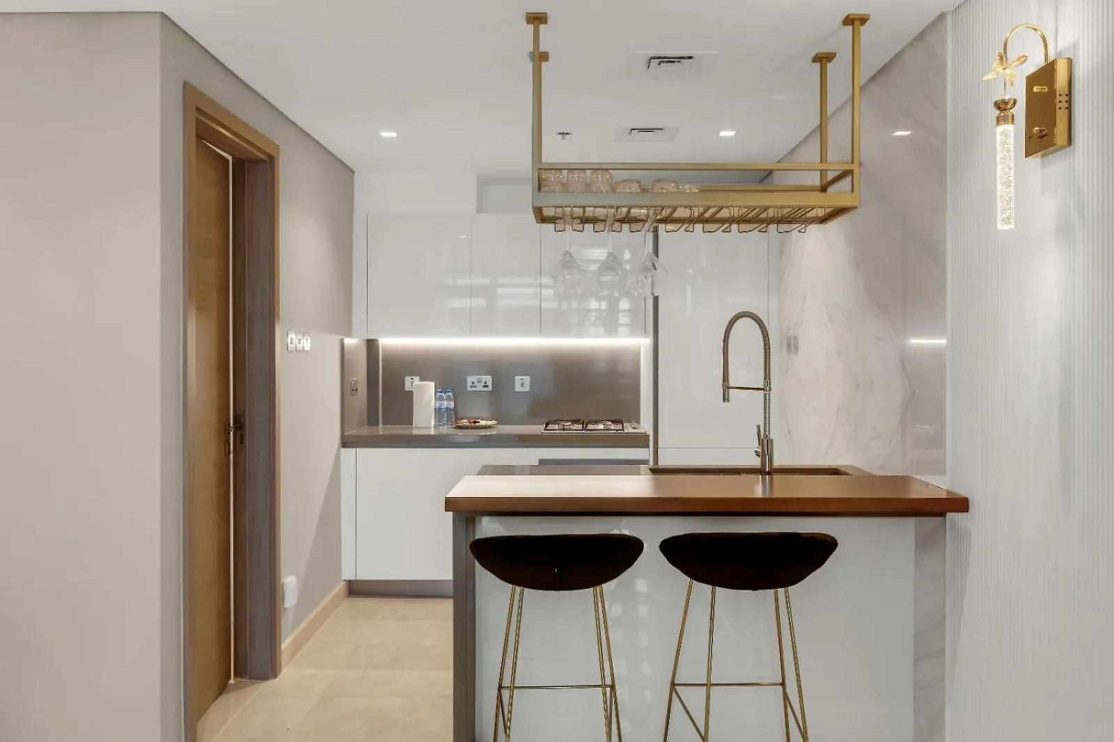 Design Duplex Pool, Gym & Walk To Dubai Mall 0*,  Emirati Arabi Uniti