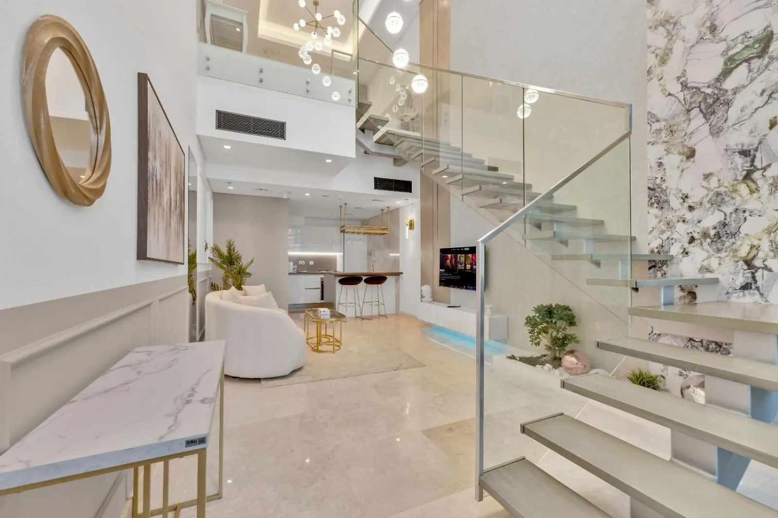 Design Duplex Pool, Gym & Walk To Dubai Mall 0*,  Emirati Arabi Uniti